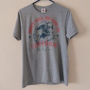 Patriotic American T Shirt - Don't Tell Me How To Freedom - Size M